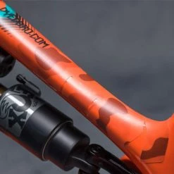 Dyedbro Kit De Protection Du Cadre Camo - Noir Brillant 8 Dyedbro Kit De Protection Du Cadre Camo - Noir Brillant -magasin de vélo 03 DBF11123