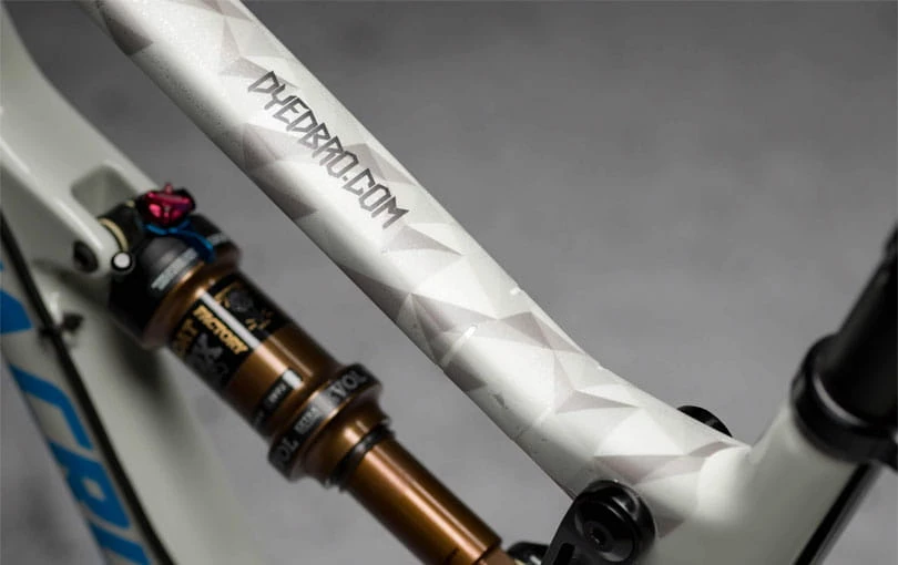 Dyedbro Kit De Protection Du Cadre - Géométrique 5 Dyedbro Kit De Protection Du Cadre - Géométrique – Image 3