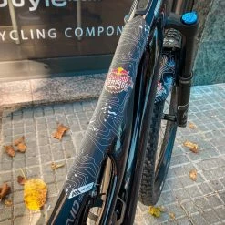 AMS - All Mountain Style Autocollant De Protection Pour Cadre Extra - Red Bull Rampage Blanc 7 AMS - All Mountain Style Autocollant De Protection Pour Cadre Extra - Red Bull Rampage Blanc -magasin de vélo AMSFrameGuardEXTRAREDBULLWHITE product xweb 1800x1350