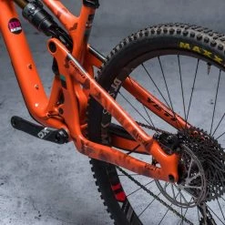 Dyedbro Kit De Protection Du Cadre Camo - Noir Brillant 9 Dyedbro Kit De Protection Du Cadre Camo - Noir Brillant -magasin de vélo Camo Black 4 1024x1024 2x