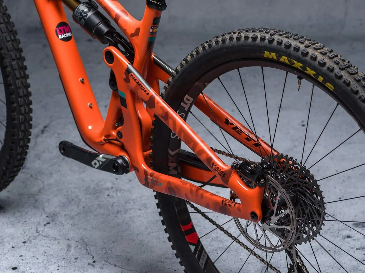 Dyedbro Kit De Protection Du Cadre Camo - Noir Brillant 6 Dyedbro Kit De Protection Du Cadre Camo - Noir Brillant – Image 4