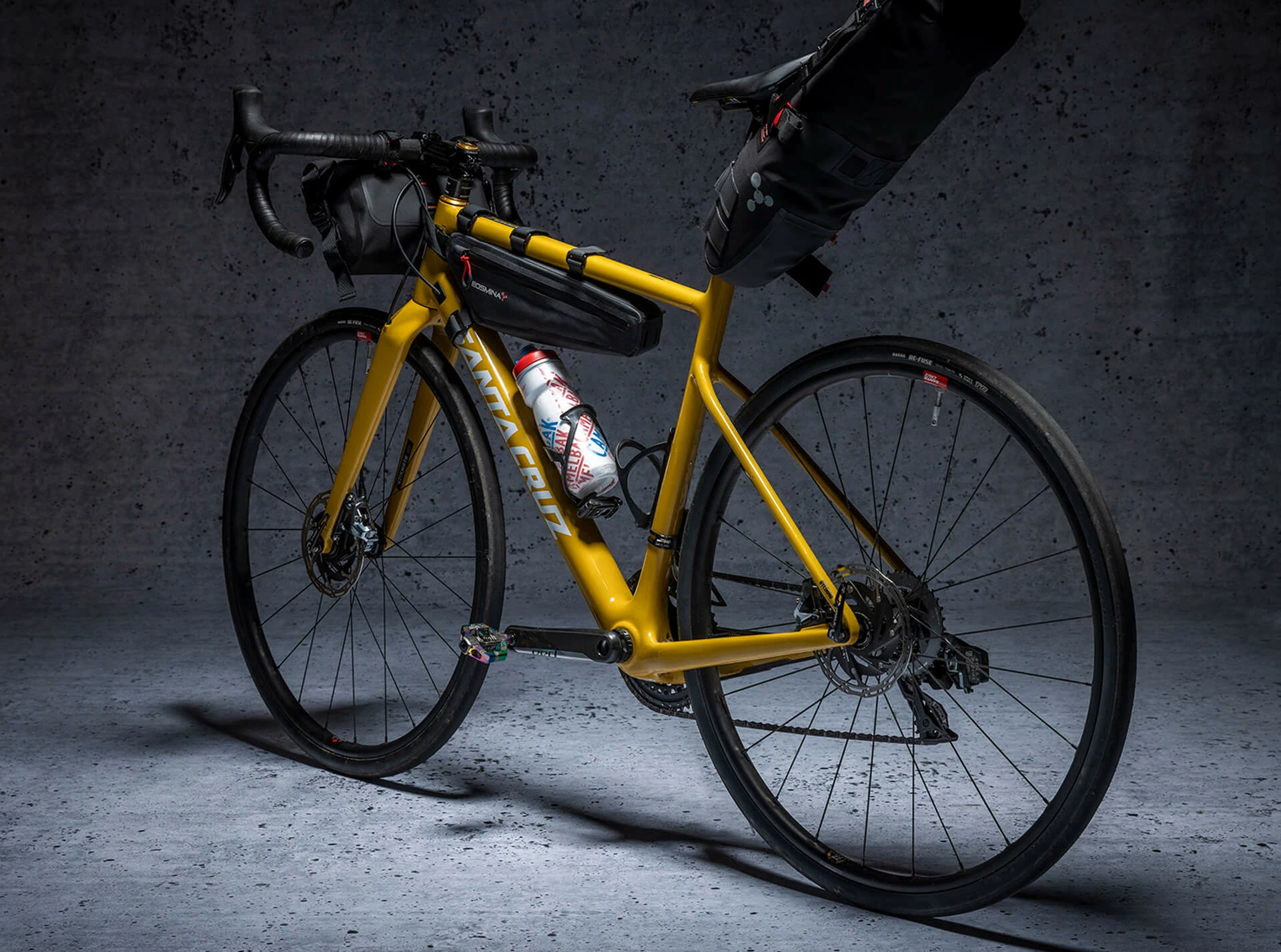 Dyedbro Kit De Protection De Cadre Gravel Clear - Black Gloss 8 Dyedbro Kit De Protection De Cadre Gravel Clear - Black Gloss – Image 6