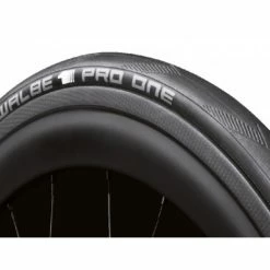 Pneumatiques Pour Cycles Schwalbe PRO One Tubeless Easy - 26x1.10 - MicroSkin - ETRTO 28-559 -magasin de vélo proone close up 1 2 2